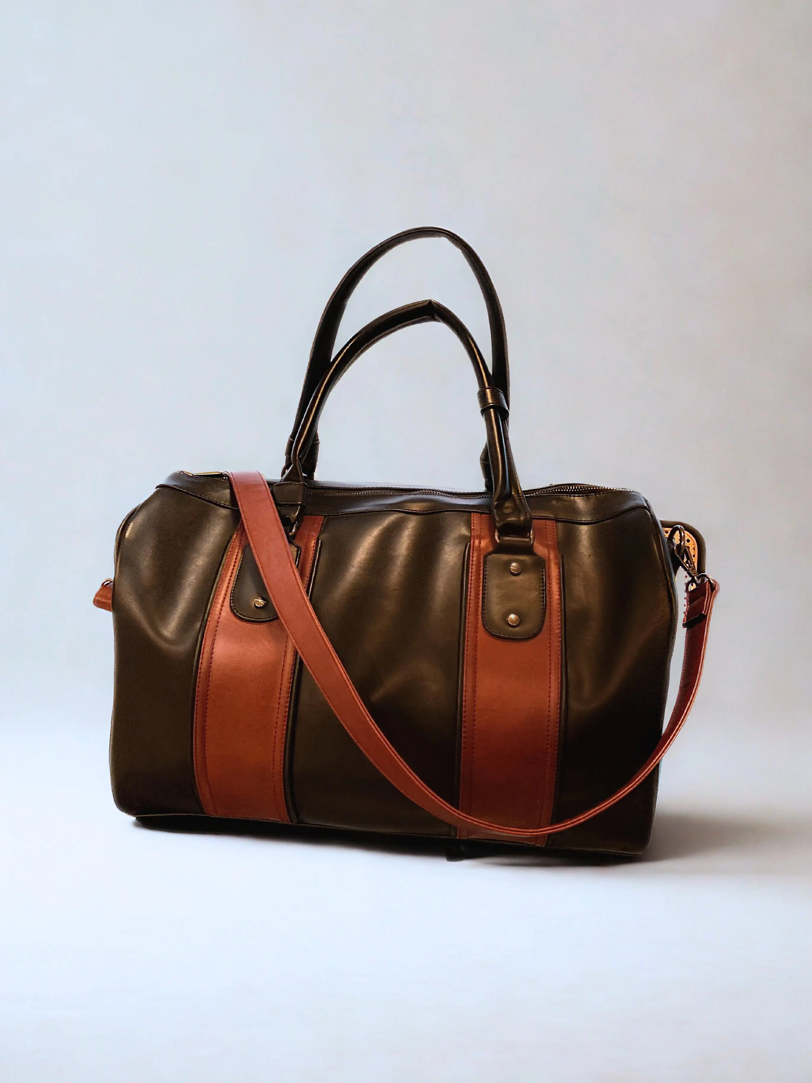Marea Weekender Bag — Medium | Black Leather Sangre de Mar
