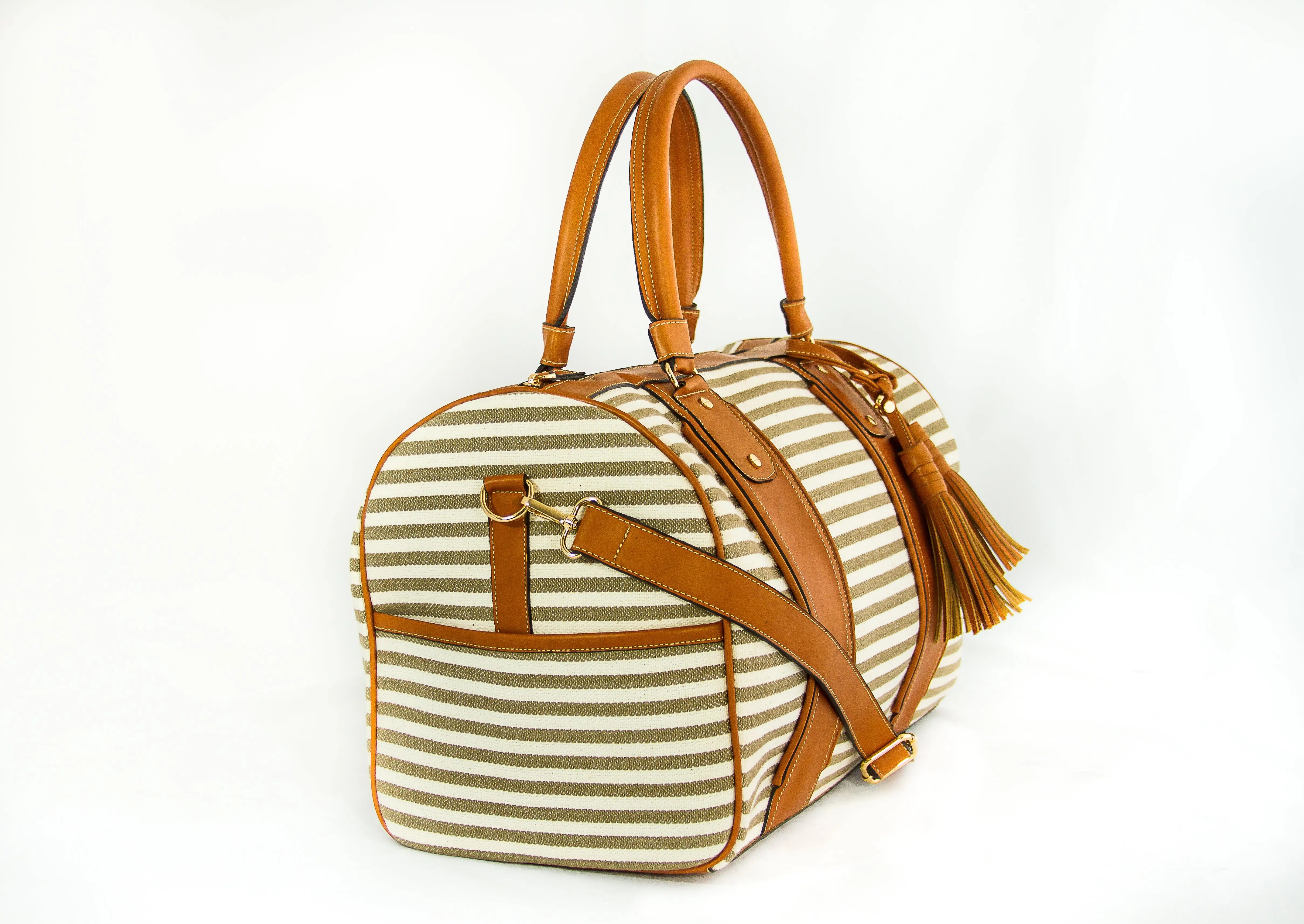 Riviera Weekender Bag — Medium Sangre de Mar