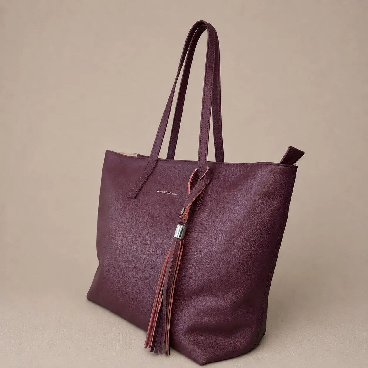 Marea Maxi Tote · Merlot Full-Grain Pebbled Leather Sangre de Mar